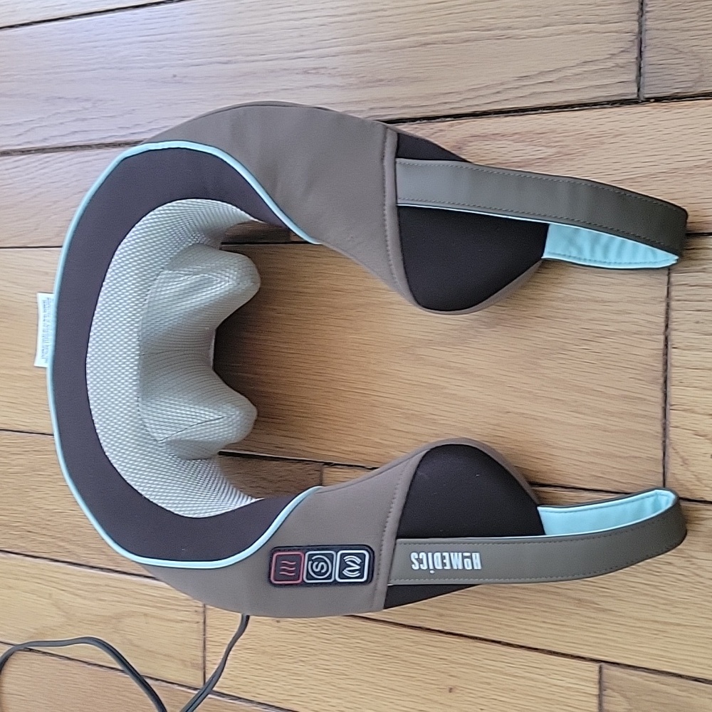 HoMedics Shiatsu Neck & Shoulder Massager with Heat EUC
